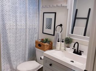 611 S Newhope St APT A, Santa Ana, CA 92704