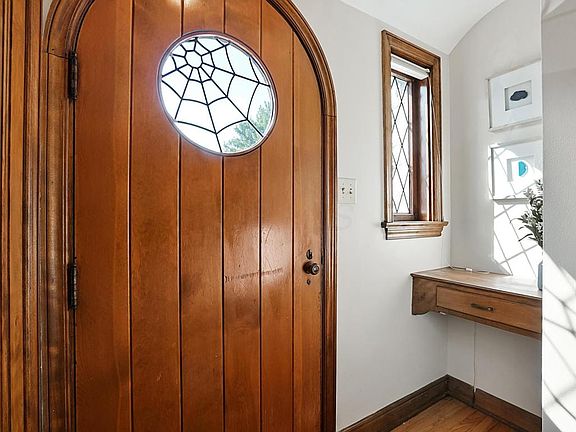 3rd image of 1066 Virginia Ave