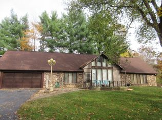 6680 S Anterier Rd, Dixon, IL 61021