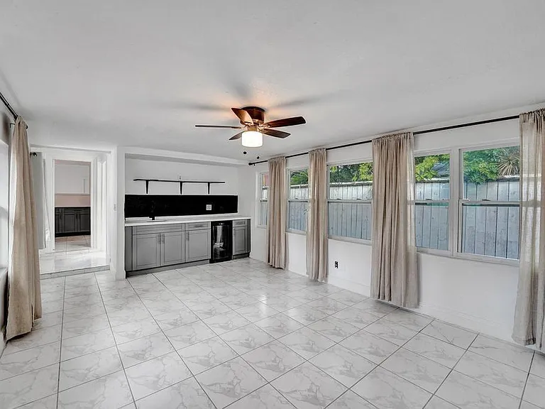 1836 SW 9th Ave — Photo 24
