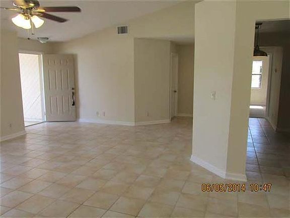 3rd image of 6607 Lawrence Woods Ct