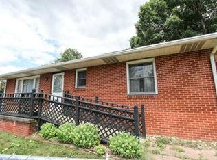 101 Bradford Ln, Rochester, PA 15074