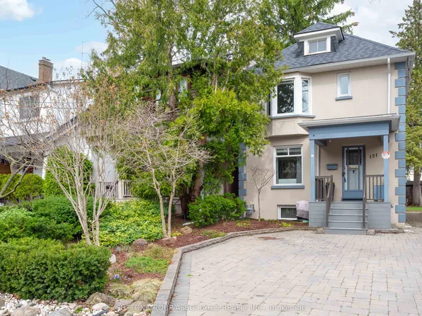 131 Pinewood Ave, Toronto, ON M6C 2V4