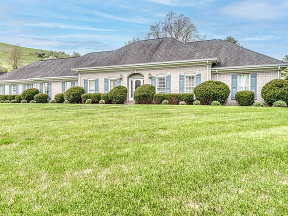 4th image of 215 Vance Dr