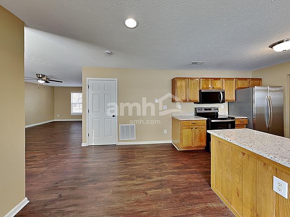 3rd image of 515 Indian Lake Dr
