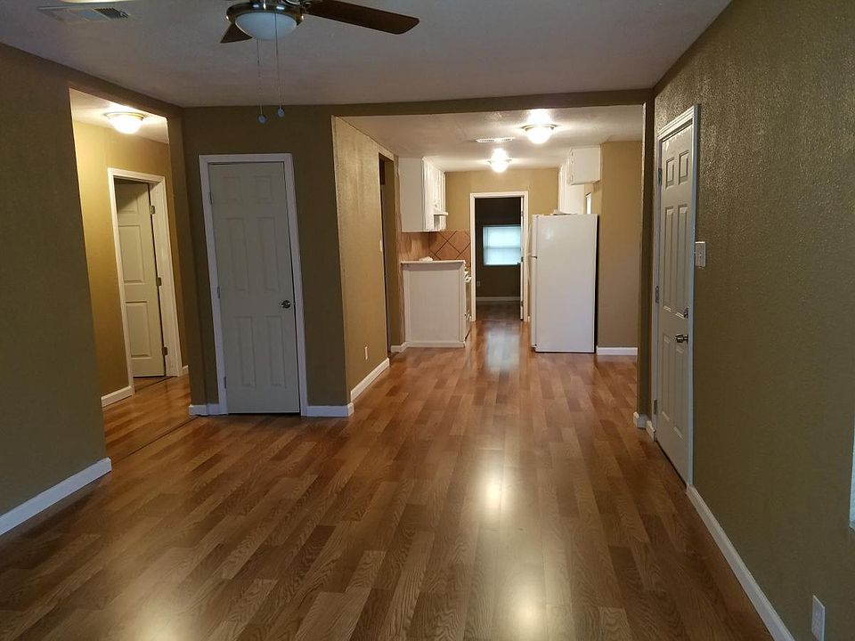 1st image of 703 Dunn Cir