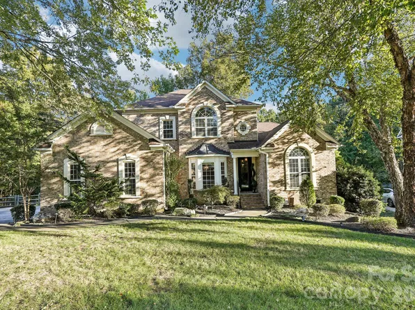 1679 Sanridge Wind Ln, Charlotte, NC 28262