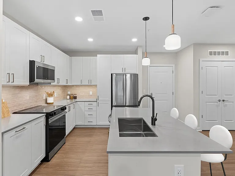 Design Collection II one bedroom corner unit kitchen