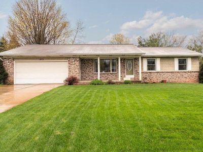 671 Vogelane Dr NW, Comstock Park, MI, 49321