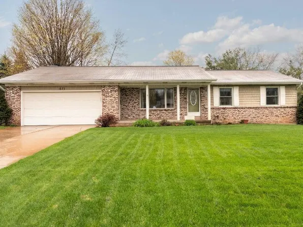 671 Vogelane Dr NW, Comstock Park, MI 49321