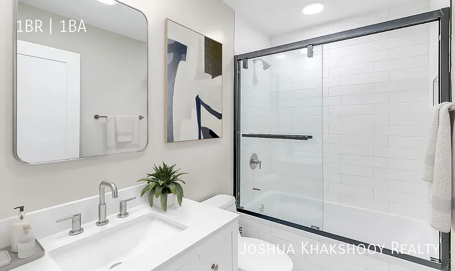 3750 Glendon Ave Los Angeles, CA 90034 — Photo 4