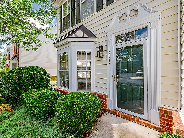9520 Meredith Creek Ln — Photo 3