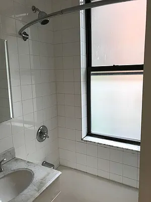 Rented by Flatiron Real Estate Advisors LLC | media 23