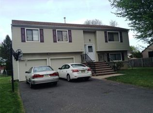 25 Oloughlin Dr, South Plainfield, NJ 07080