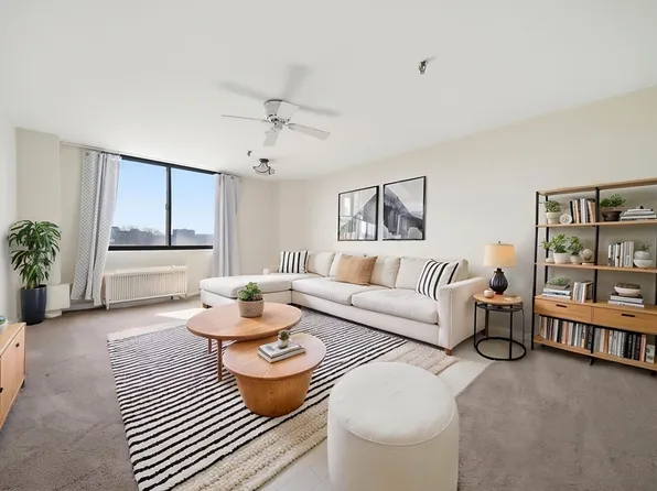 77 Adams St Unit 611, Quincy, MA 02169