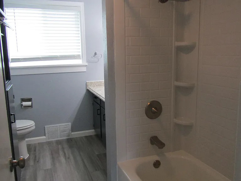 8606 Custer Rd SW — Photo 11