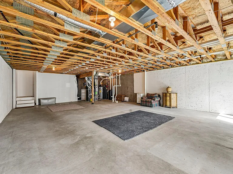 9519 Declaration Dr — Photo 45