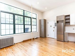 215 Franklin St #1F, Brooklyn, NY 11222