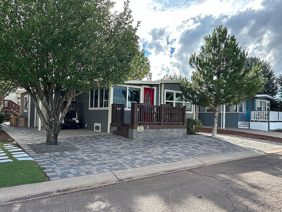 Front of home with pavers