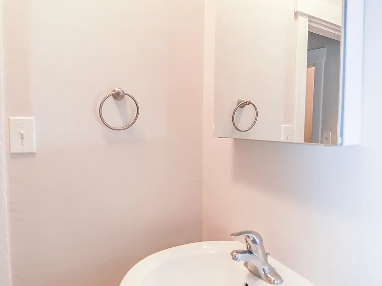 4649-63 N Manor Ave #G — Photo 1