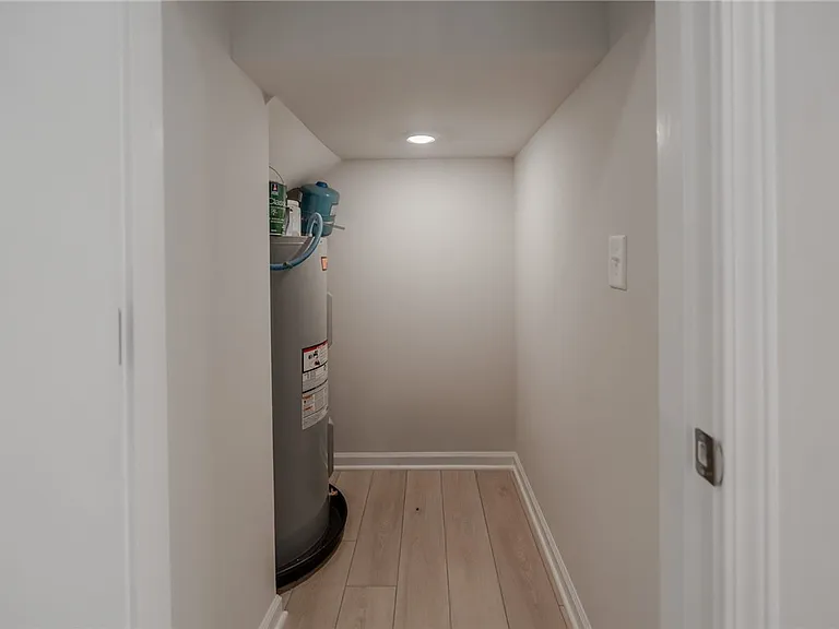 14 Loebner Ln — Photo 18