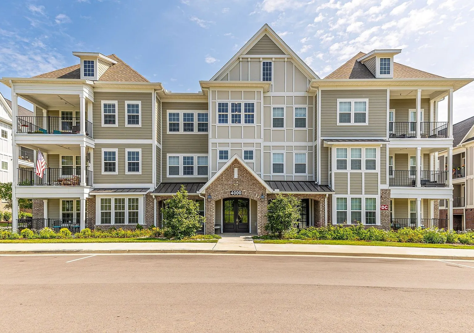 4000 Shadow Green Dr. — Photo 1