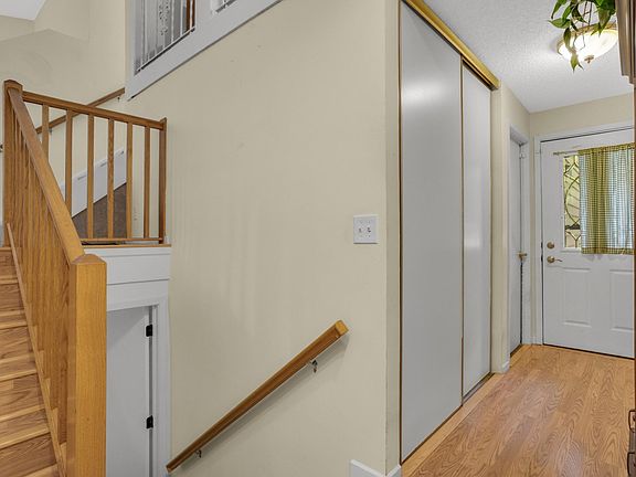 3rd image of 14216 Chestnut Dr