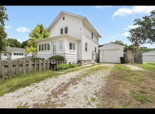 412 N Russell St, Champaign, IL 61821