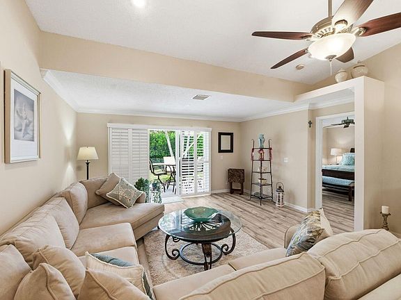 4th image of 33 Sausalito Drive