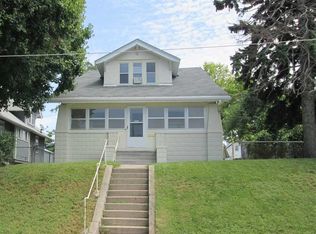 633 S 32nd Ave, Omaha, NE 68105