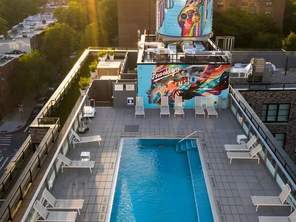 363 Bond Street image 1 of 22