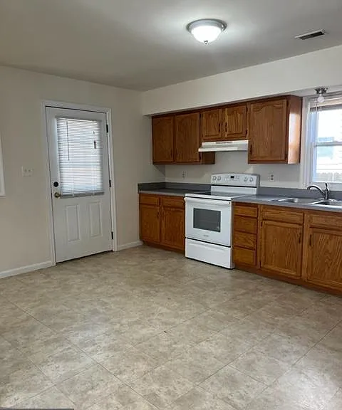 4013 3rd St — Photo 5