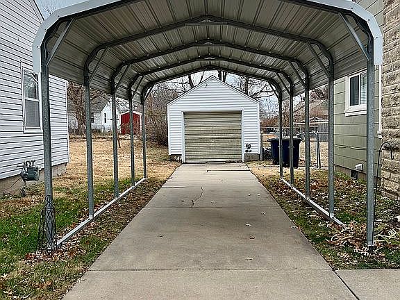 5th image of 1407 W Cave Springs Ave