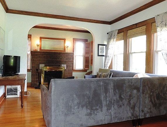 4th image of 1417 Plum St
