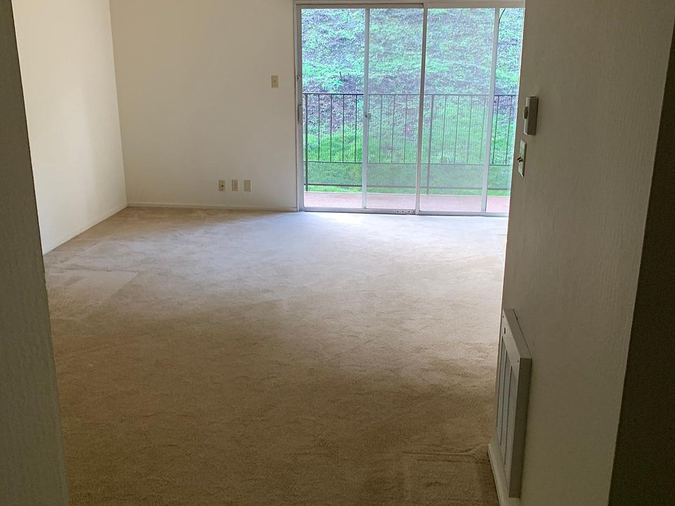 1st image of 2431 Carlmont Dr APT 17