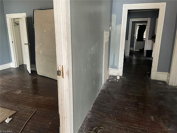 2nd image of 715 Broad Ave