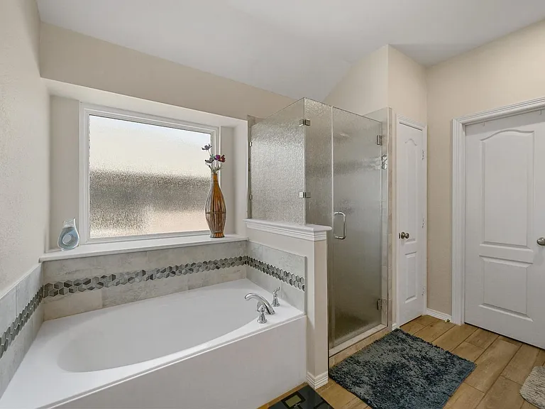 1905 Francis Ct — Photo 19