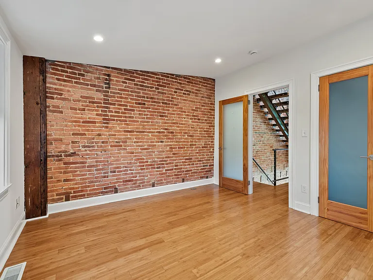 412 E Lanvale St — Photo 12
