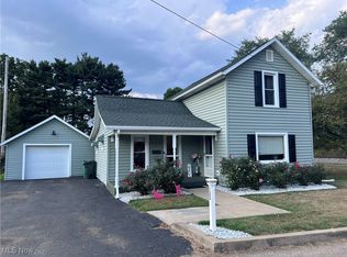 135 6th St NE, Strasburg, OH