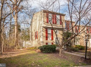 1598 Woodcrest Dr, Reston, VA 20194