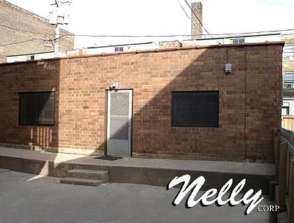 4th image of 6309 N Artesian Ave