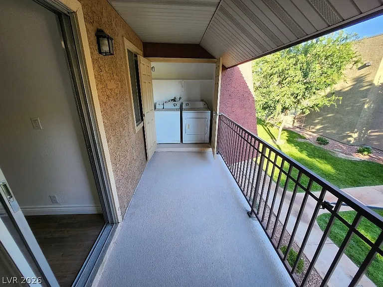 5081 River Glen Dr #104 — Photo 27