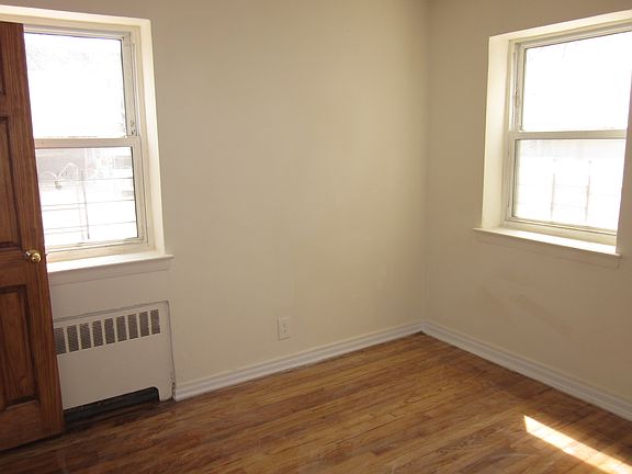 5th image of 8625 112th St APT 8A