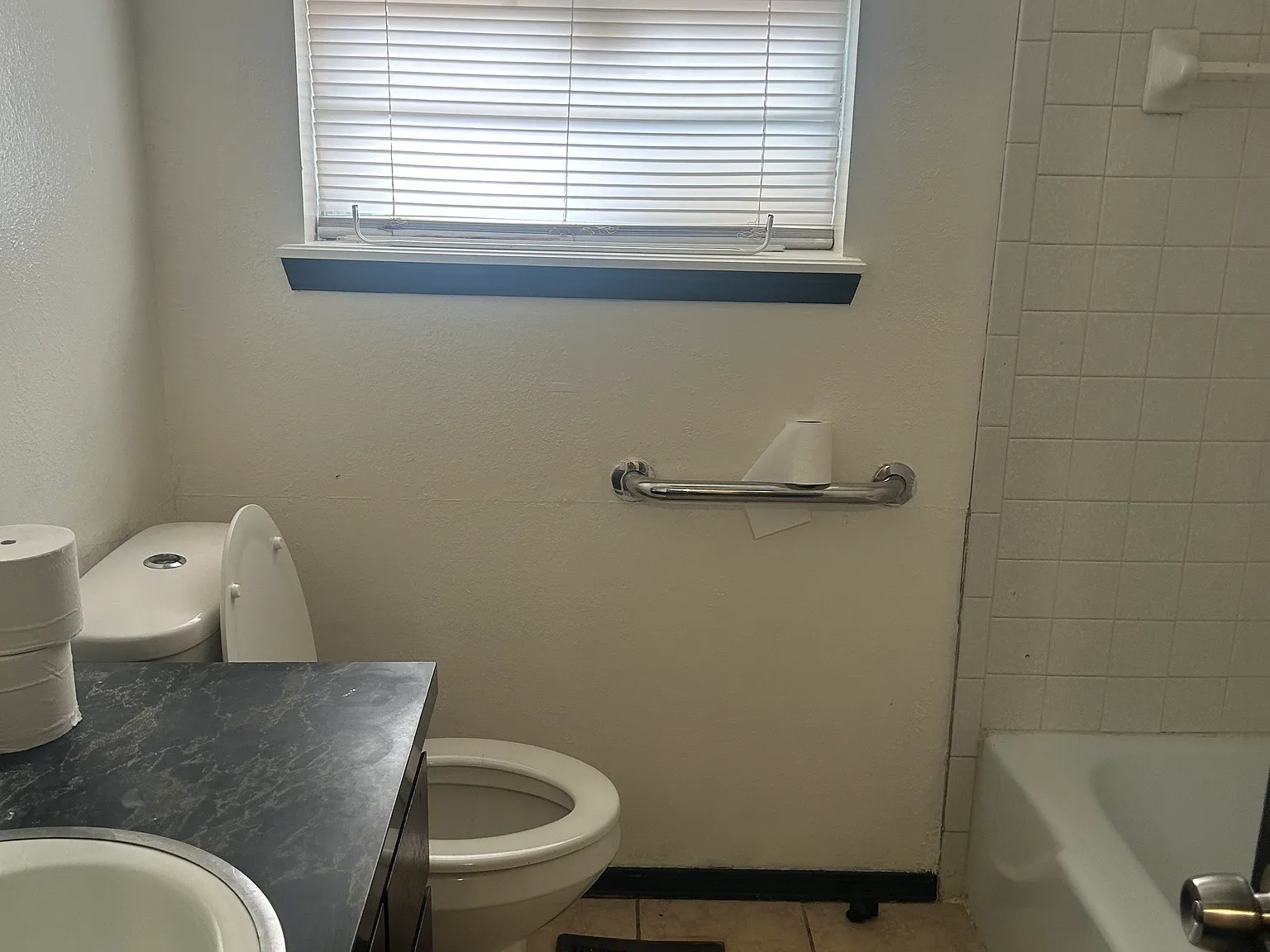 3 bed, 1209 sqft, $1,450 — Photo 4