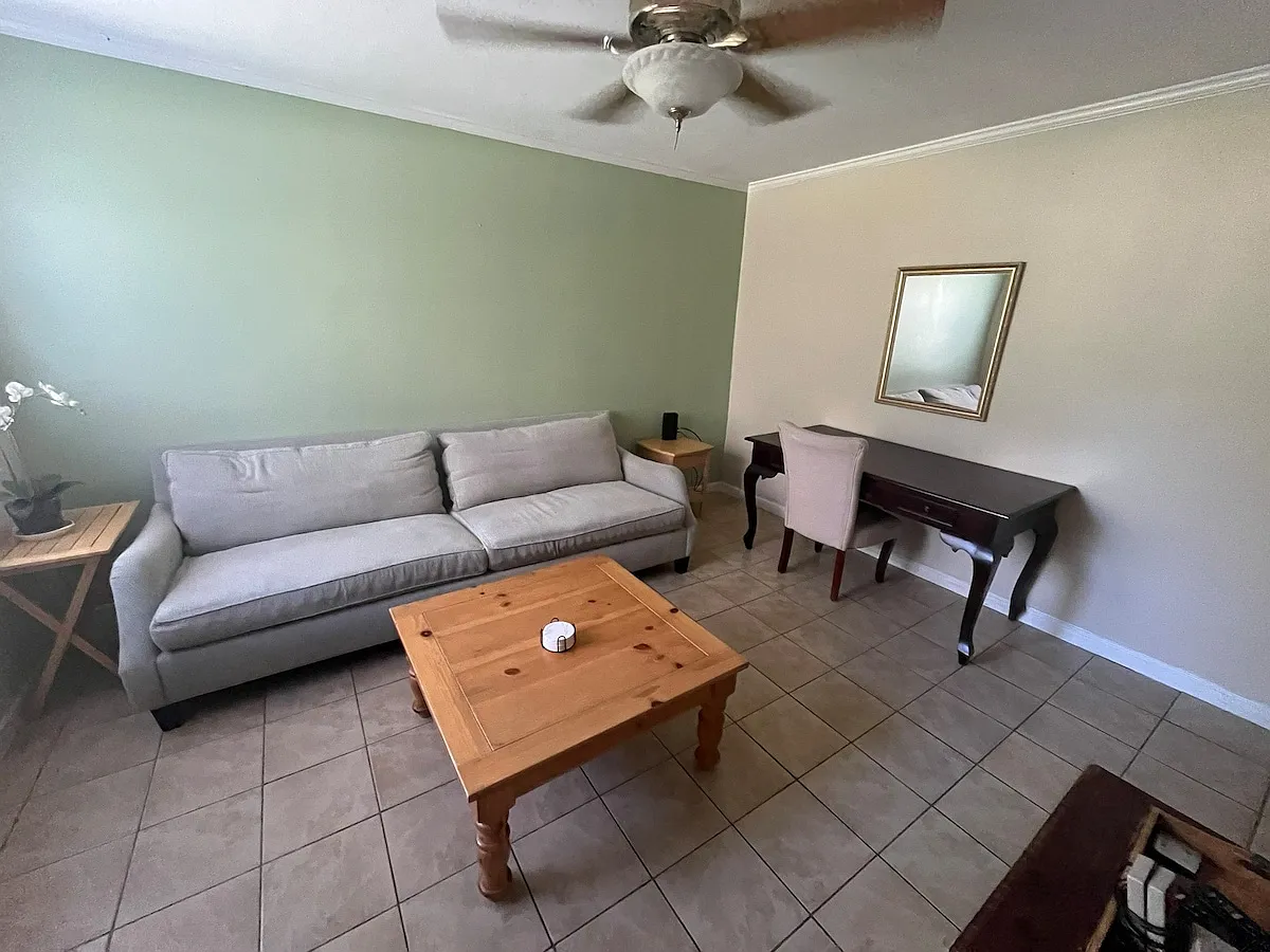 3 bed, 1000 sqft, $2,250 — Photo 3