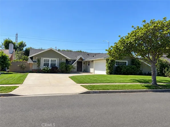 11591 Martha Ann Dr, Los Alamitos, CA 90720