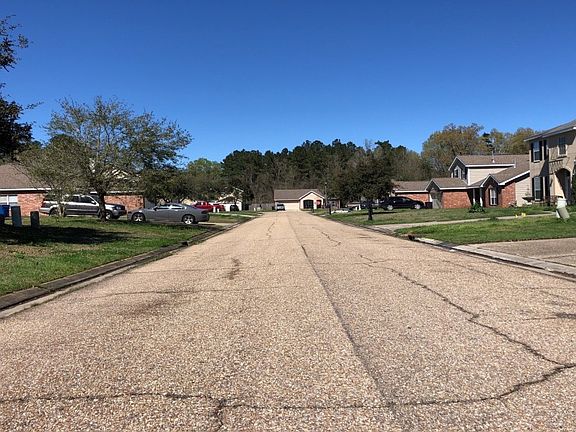 5th image of 17480 Blossom Trail Dr
