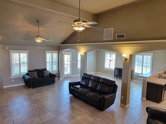 4th image of 386 Emerald Cloud Ln