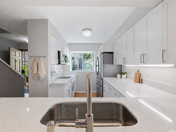 5th image of 98-941 Moanalua Rd APT 403