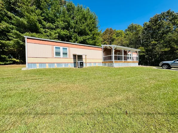 4098 Pandapas Pond Rd, Blacksburg, VA 24060
